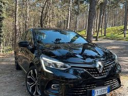 Nero Usata 2019 Renault Clio V Edition One Due volumi | 13.000 € (Molto cara)