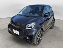 Musta Käytetty 2021 Smart ForTwo Electric Drive Pulse Sedan | 13.390 € (Perustarjous)