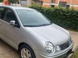 Argento Usata 2004 VW Polo Trendline Tre volumi | 3800 € (Buon prezzo)