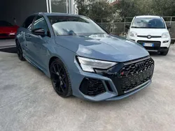 Blu/azzurro Usata 2021 Audi RS3 Sportback Due volumi | 46.900 € (Buon prezzo)