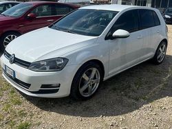 Bianco Usata 2013 VW Golf VII Tre volumi | 9800 € (Molto cara)