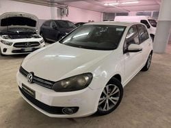 Bianco Usata 2009 VW Golf Comfortline Tre volumi | 3900 € (Buon prezzo)