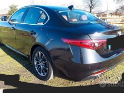 Nero Usata 2016 Alfa Romeo Giulia Tre volumi | 16.000 € (Buon prezzo)