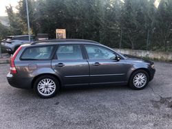 Marrone Usata 2004 Volvo V50 Station wagon | 2000 € (Buon prezzo)