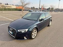 Blu Usata 2017 Audi A3 Tre volumi | 12.900 € (Buon prezzo)