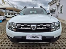 Bianco Usata 2015 Dacia Duster Lauréate Station wagon | 4799 € (Super prezzo)
