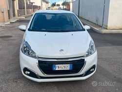 Bianco Usata 2018 Peugeot 208 Due volumi | 7000 € (Ottimo prezzo)