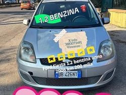 Grigio Usata 2006 Ford Fiesta Ghia Tre volumi | 999 € (Super prezzo)