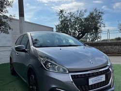 Grigio Usata 2018 Peugeot 208 Signature Sky Due volumi | 11.000 € (Cara)