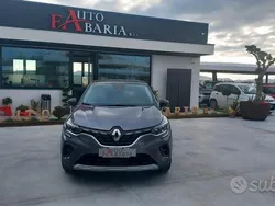 Grigio Usata 2024 Renault Captur Techno SUV | 20.500 € (Cara)
