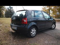 Grigio Usata 2005 VW Polo Tre volumi | 950 €