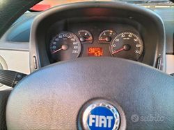 Blu Usata 2004 Fiat Punto Dynamic Tre volumi | 1800 € (Buon prezzo)