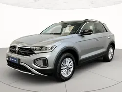 Pyrit silver metallizzato deep black per Usata 2022 VW T-Roc Life SUV | 21.400 € (Buon prezzo)