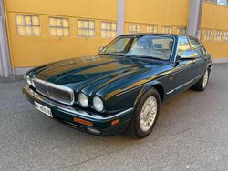 Verde Usata 1997 Daimler Double Six Serie 1 Tre volumi | 18.500 €