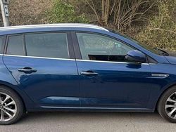 Blu/azzurro Usata 2017 Renault Mégane IV Intens Station wagon | 8750 € (Ottimo prezzo)