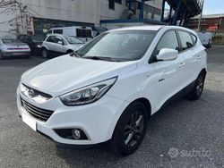 Bianco metallizzato Usata 2015 Hyundai ix35 Classic SUV | 9500 € (Buon prezzo)