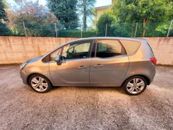 Grigio Usata 2016 Opel Meriva Cosmo Monovolume | 8300 € (Buon prezzo)