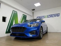 Blu Usata 2018 Ford Focus ST-Line Tre volumi | 15.900 € (Molto cara)