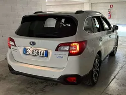 Bianco Usata 2016 Subaru Outback SUV | 11.000 € (Buon prezzo)
