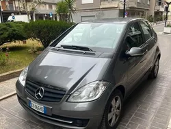 Grigio Usata 2011 Mercedes A180 Executive Tre volumi | 4500 € (Buon prezzo)