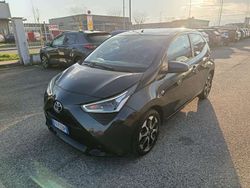 Grigio Usata 2019 Toyota Aygo X-play Due volumi | 10.900 € (Buon prezzo)