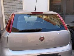 Usata 2015 Fiat Punto Active Due volumi | 5500 € (Buon prezzo)