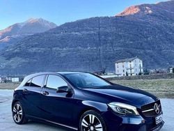 Blu Usata 2017 Mercedes A200 Premium Tre volumi | 16.000 € (Buon prezzo)