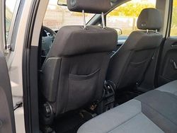 Grigio Usata 2006 Opel Zafira Monovolume | 2000 € (Buon prezzo)