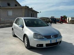 Grigio Usata 2005 VW Golf IV Due volumi | 2800 € (Molto cara)