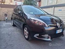 Nero Usata 2013 Renault Scénic III Bose Edition Monovolume | 4900 € (Buon prezzo)