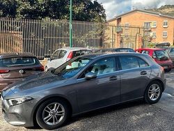 Grigio Usata 2019 Mercedes A180 Tre volumi | 20.750 €