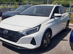 Bianco Usata 2023 Hyundai i20 Tre volumi | 13.500 € (Buon prezzo)
