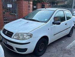 Bianco Usata 2005 Fiat Punto Tre volumi | 1200 €