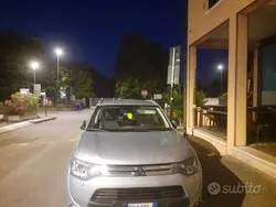 Usata 2015 Mitsubishi Outlander SUV | 16.000 € (Cara)