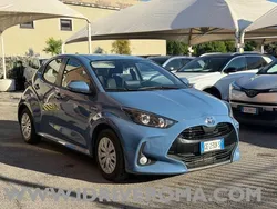 Blu/azzurro(met.) Usata 2021 Toyota Yaris Tre volumi | 12.990 € (Super prezzo)