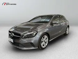 Grigio Usata 2017 Mercedes A180 Tre volumi | 12.500 € (Ottimo prezzo)