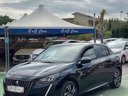 Nero Usata 2021 Peugeot 208 Allure Due volumi | 12.990 € (Buon prezzo)