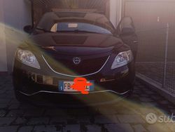 Nero Usata 2015 Lancia Ypsilon Due volumi | 7800 € (Buon prezzo)