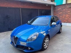 Blu metallizzato Usata 2018 Alfa Romeo Giulietta Tech Edition Tre volumi | 11.900 € (Buon prezzo)