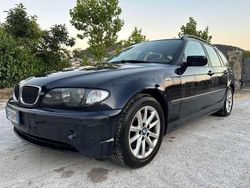 Blu/azzurro Usata 2004 BMW 320 Station wagon | 2900 € (Buon prezzo)