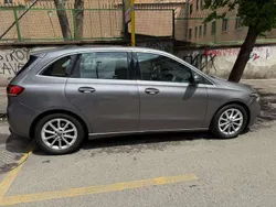 Grigio Usata 2019 Mercedes B180 Monovolume | 16.500 € (Ottimo prezzo)
