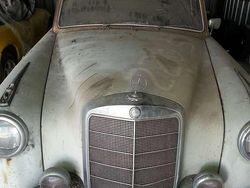Beige Usata 1957 Mercedes 220 Tre volumi | 5000 €