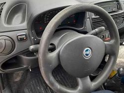 Bianco Usata 2006 Fiat Punto Due volumi | 1300 € (Ottimo prezzo)