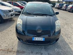 Blu Usata 2006 Toyota Yaris Sol Tre volumi | 1700 € (Buon prezzo)