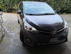 Grigio Usata 2013 Toyota Verso Monovolume | 6200 € (Buon prezzo)