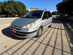 Grigio Usata 2007 Peugeot 807 Monovolume | 1300 € (Buon prezzo)