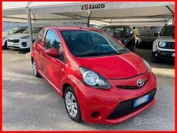 Rosso Usata 2012 Toyota Aygo Connect Style Due volumi | 3900 € (Buon prezzo)