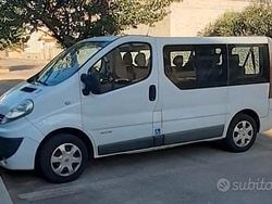 Bianco Usata 2011 Renault Trafic Monovolume | 9000 €