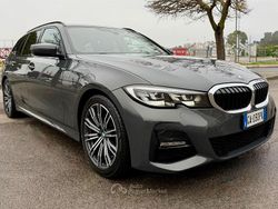 Grigio Usata 2020 BMW 318 M Sport Station wagon | 20.990 € (Buon prezzo)