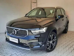 Nero Usata 2022 Volvo XC40 Core SUV | 28.950 € (Buon prezzo)